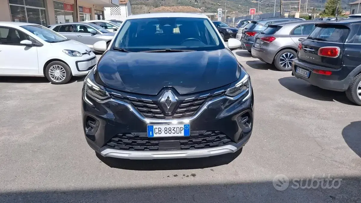 Second-hand Renault Captur Intens 116 CP (85 kW) 2020 Negru SUV