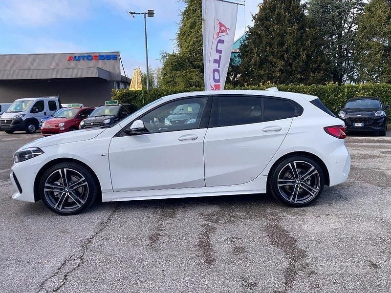 Usata BMW 118 M Sport 150 CV (110 kW) 2021 Bianco Utilitaria