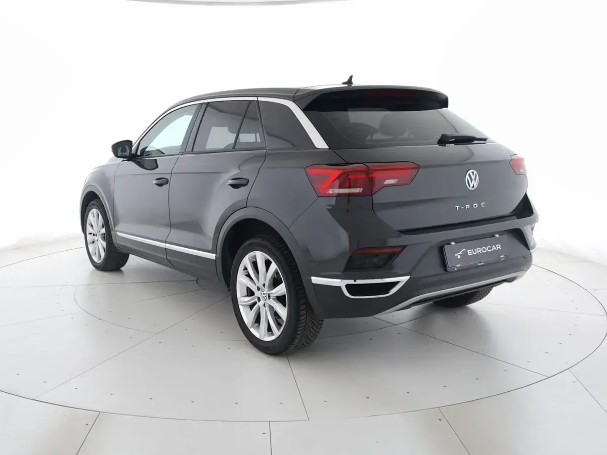 Usata VW T-Roc Advance 116 CV (85 kW) 2019 Grigio urano SUV