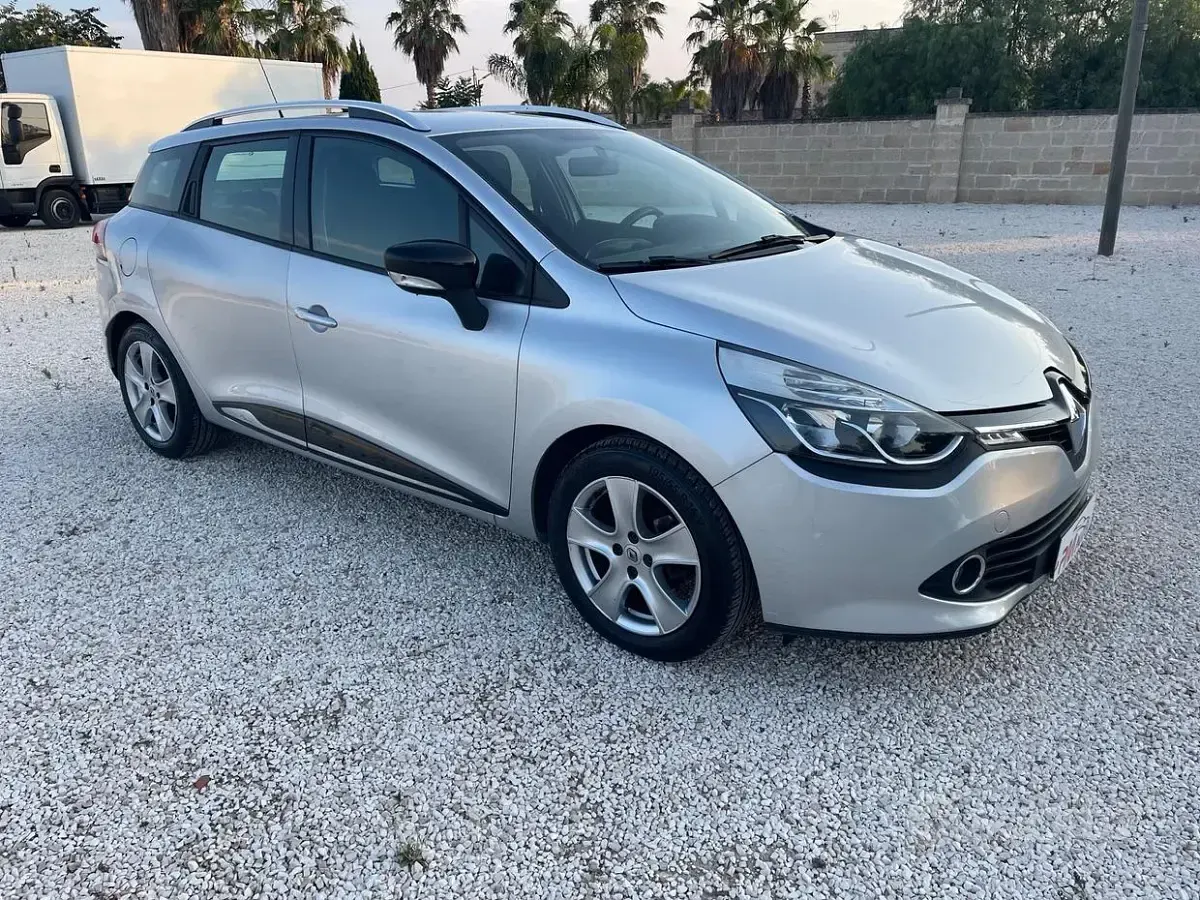 Usata Renault Clio Zen 75 CV (55 kW) 2016 Grigio Station wagon