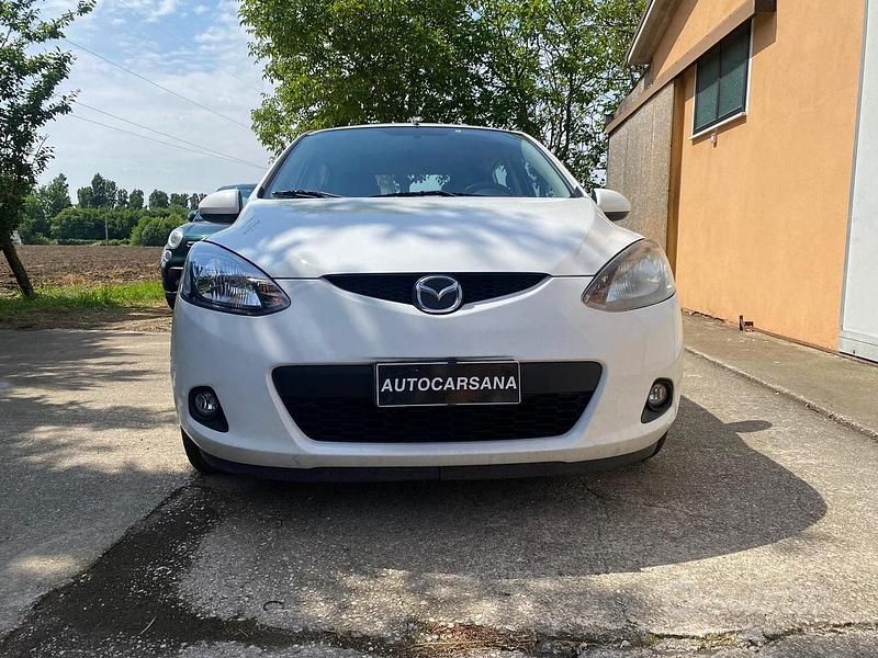 Usata Mazda 2 68 CV (50 kW) 2008 Bianco Berlina