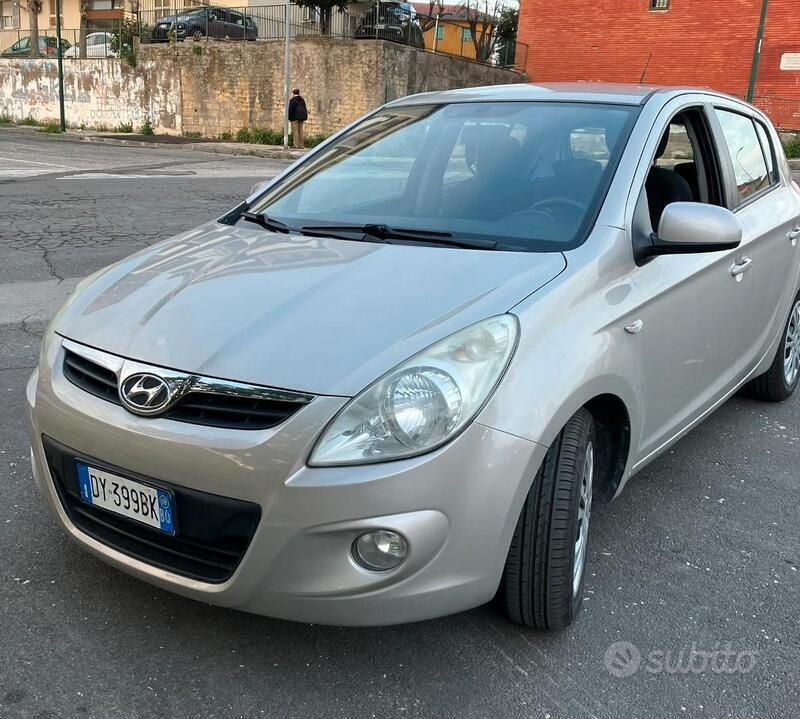 Usata Hyundai i20 2009 Grigio Berlina