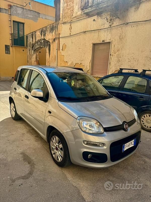 Grigio Usata 2016 Fiat Panda Due volumi | 8500 € (Buon prezzo) - Immagine 1/4