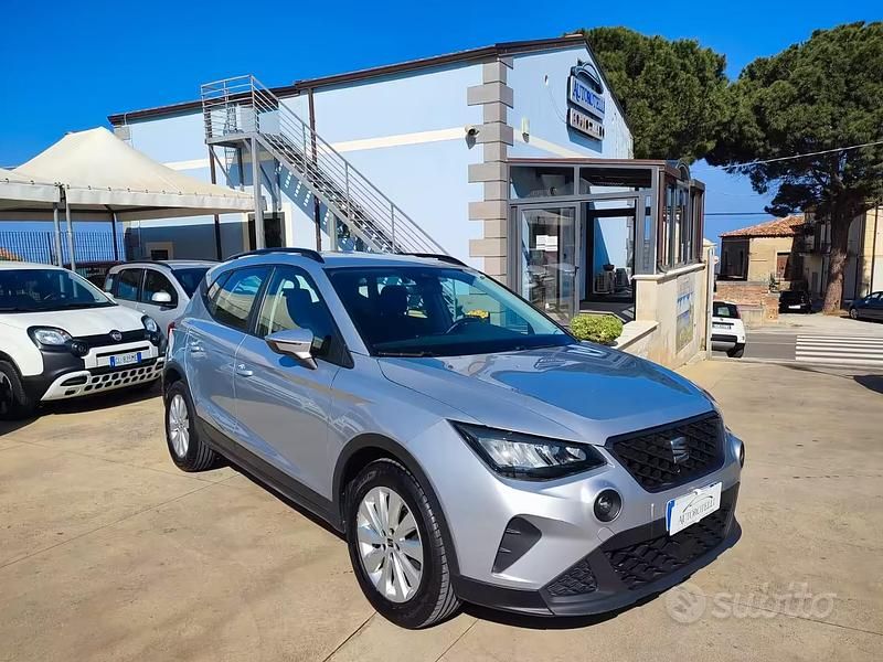 Usata Seat Arona Style 95 CV (69 kW) 2022 Grigio SUV