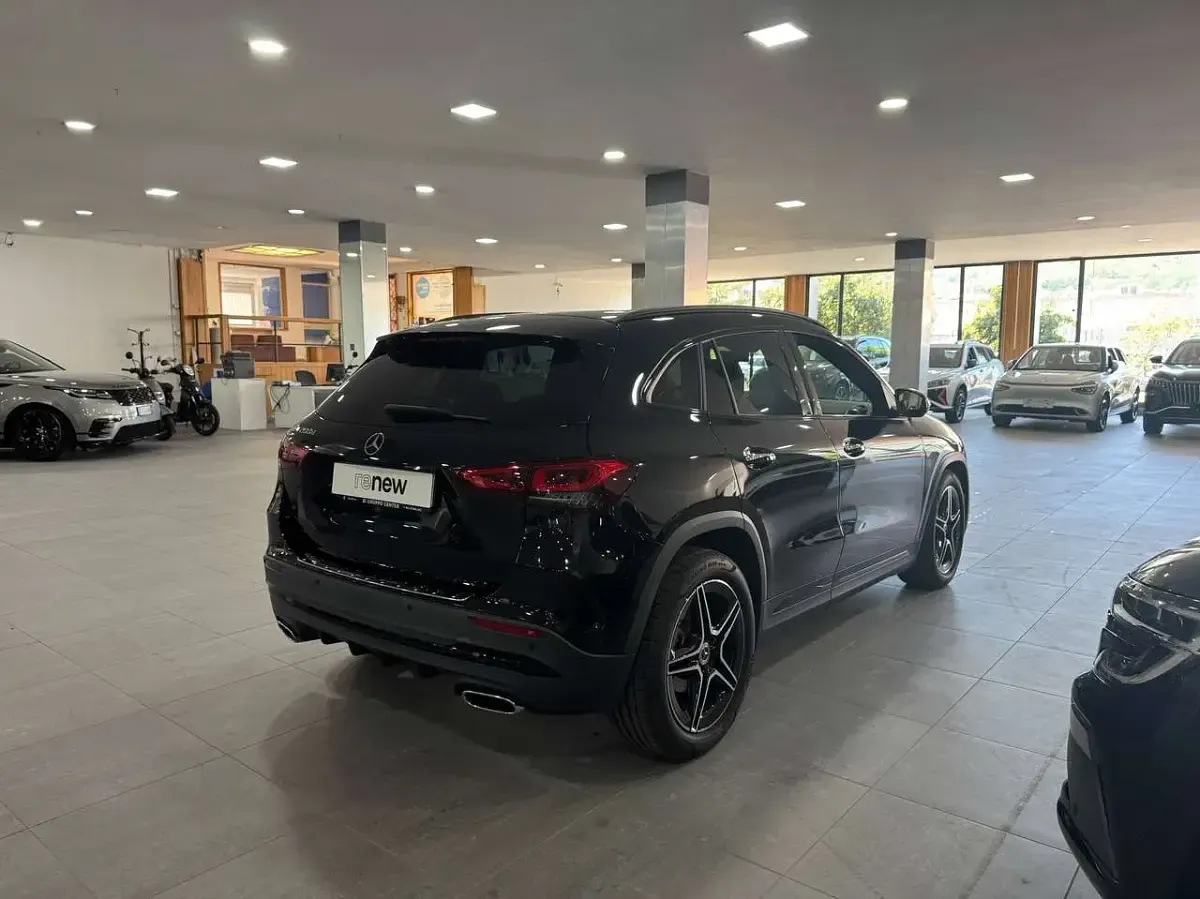 Usata Mercedes GLA200 Premium 150 CV (110 kW) 2023 Nero SUV