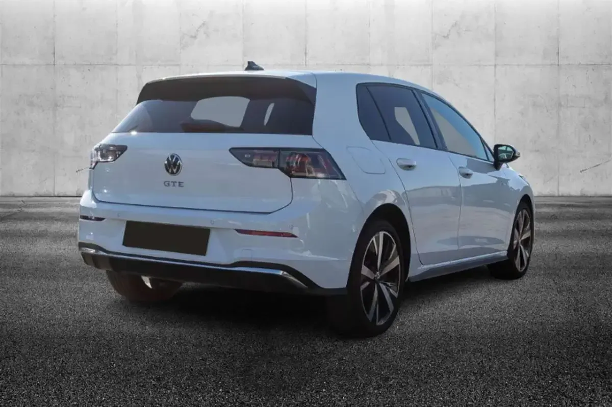 Usata VW Golf VIII GTE 272 CV (200 kW) 2025 Bianco Berlina