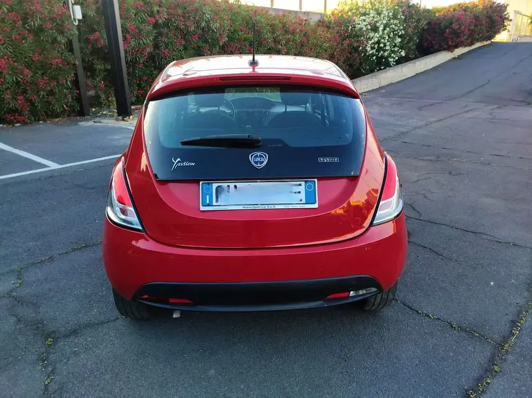 Usata Lancia Ypsilon Silver 69 CV (50 kW) 2022 Utilitaria