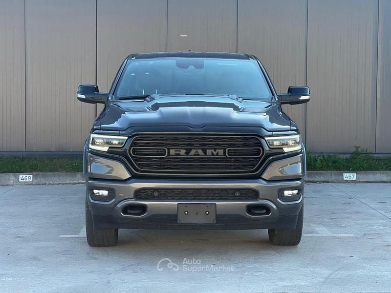 Usata RAM 1500 401 CV (294 kW) 2022 Grigio metallizzato Pick-up