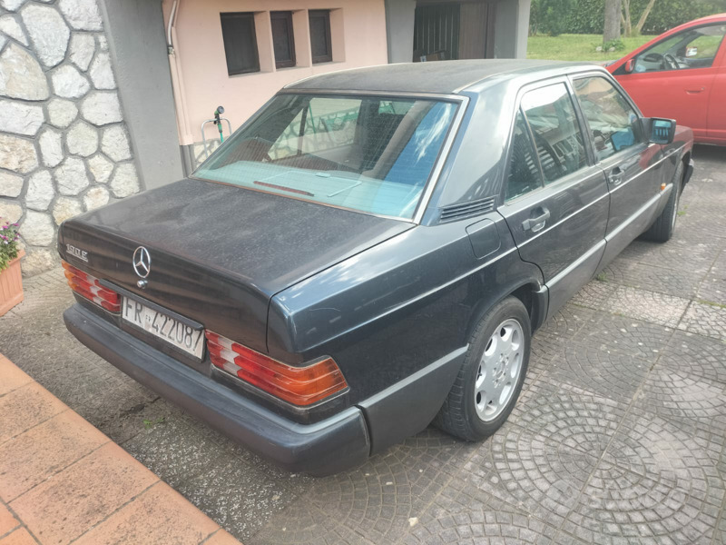 Usato 1990 Mercedes 190 2.0 Benzin 105 CV (1.900 €)