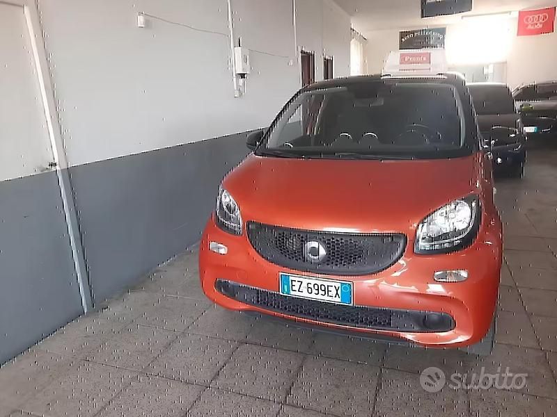 Usata Smart ForFour 71 CV (52 kW) 2015 Arancione Utilitaria