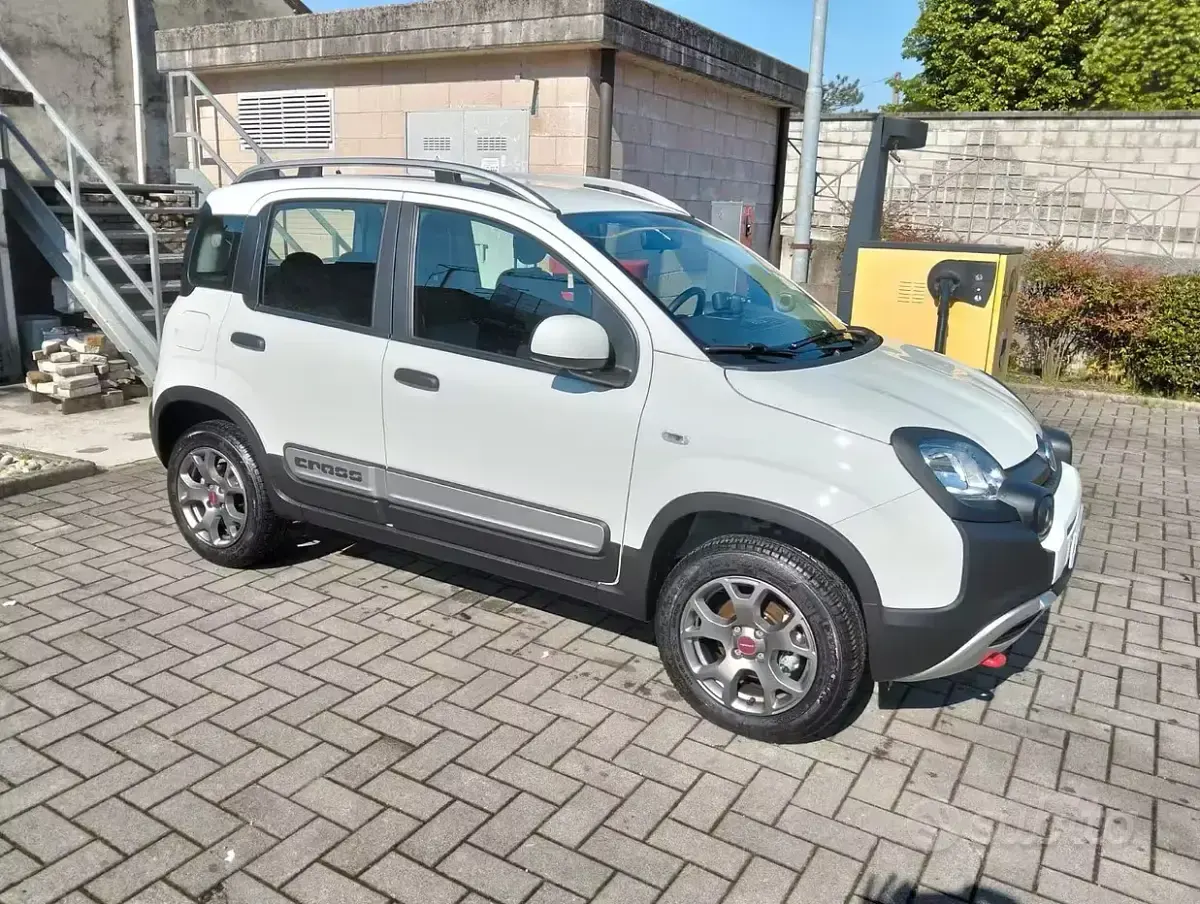 Usata Fiat Panda Cross Cross 85 CV (62 kW) 2020 Bianco Utilitaria