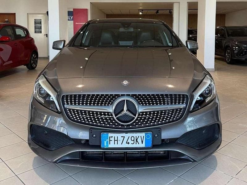Usata Mercedes 220 177 CV (130 kW) 2017 Grigio montagna Berlina