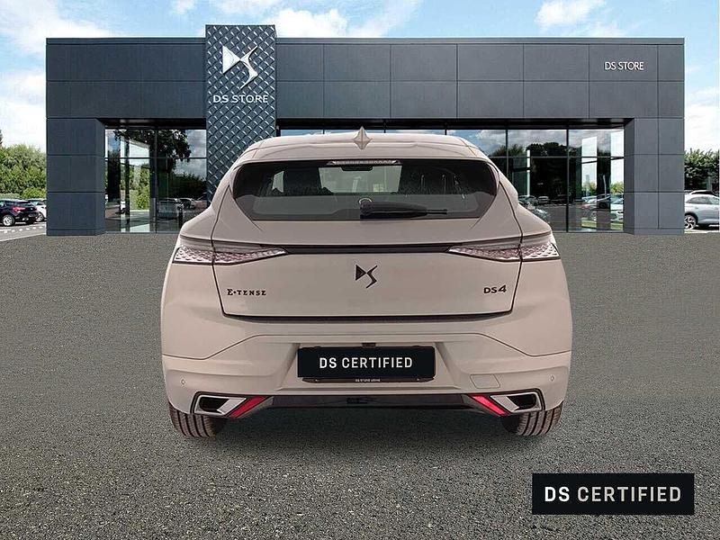 Usado DS Automobiles DS4 Performance 179 CV (131 kW) 2024 Gris Berlina