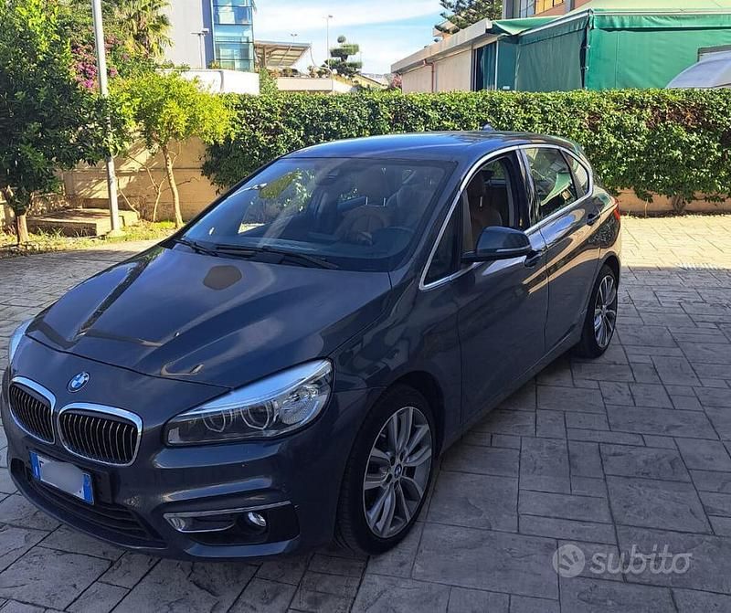 Usata BMW 220 Luxury Line 190 CV (139 kW) 2015 Grigio Station wagon