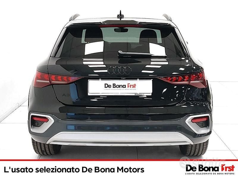 Usata Audi A3 Advanced 150 CV (110 kW) 2024 Nero metallizzato Berlina