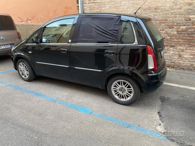 Usata Lancia Musa 77 CV (56 kW) 2009 Nero Monovolume