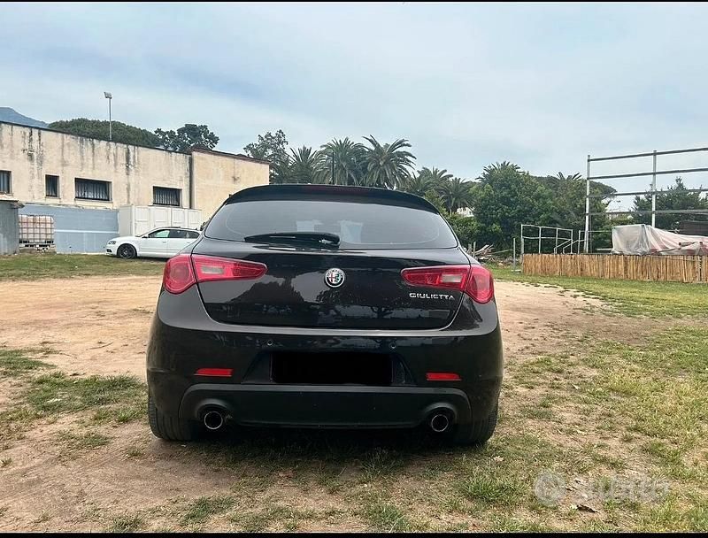 Usata Alfa Romeo Giulietta Exclusive 109 CV (80 kW) 2014 Nero Berlina