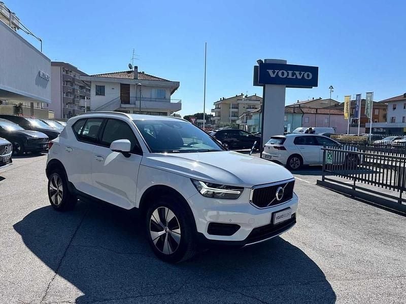 Usata Volvo XC40 Core 129 CV (94 kW) 2022 Bianco SUV