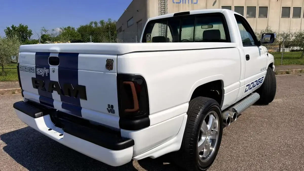 Usata Dodge Ram 309 CV (227 kW) 1997 Pick-up