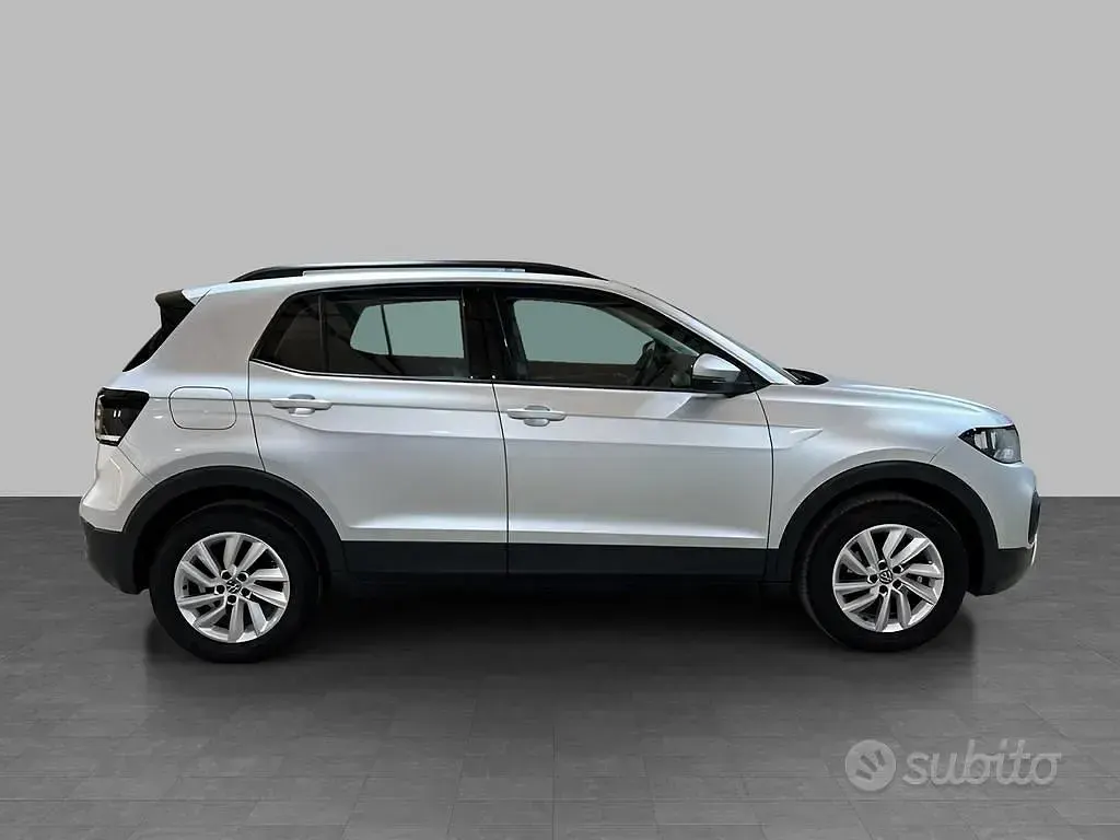 Usata VW T-Cross Life 95 CV (69 kW) 2024 Argento metallizzato SUV