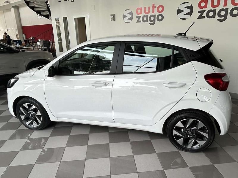 Usata Hyundai i10 67 CV (49 kW) 2023 Atlas white Utilitaria
