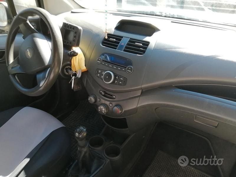 Usata Chevrolet Spark 68 CV (50 kW) 2011 Bianco Utilitaria