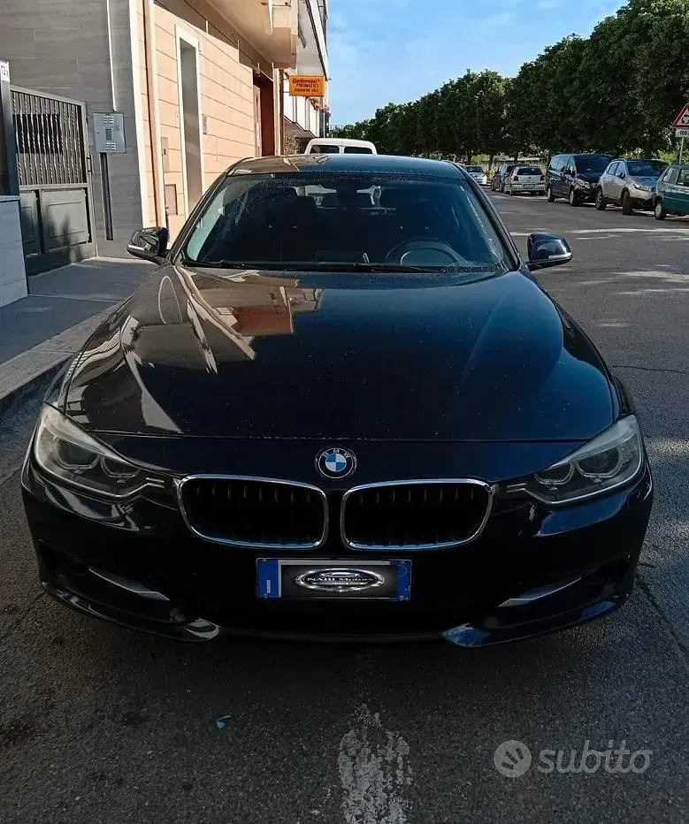 Usata BMW 316 Sport Line 116 CV (85 kW) 2012 Blu Berlina
