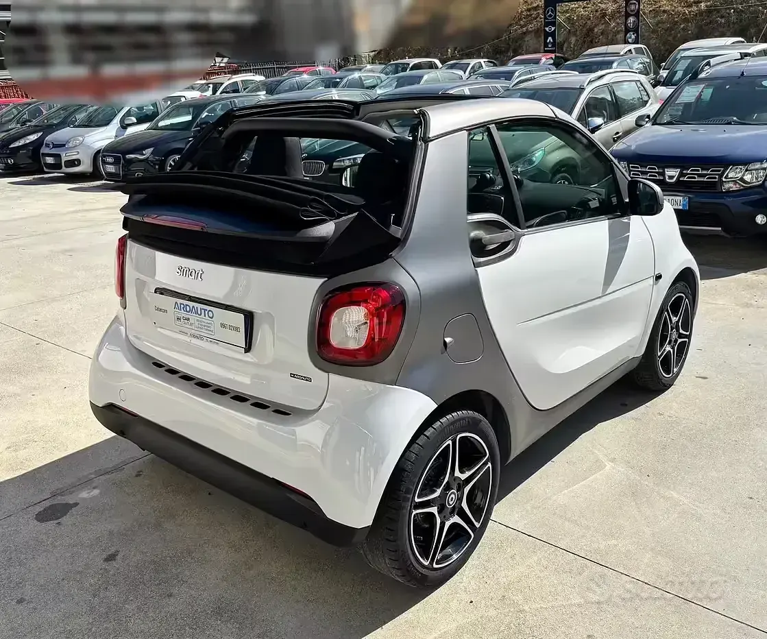 Usata Smart ForTwo Cabrio Passion 90 CV (66 kW) 2016 Bianco Cabrio