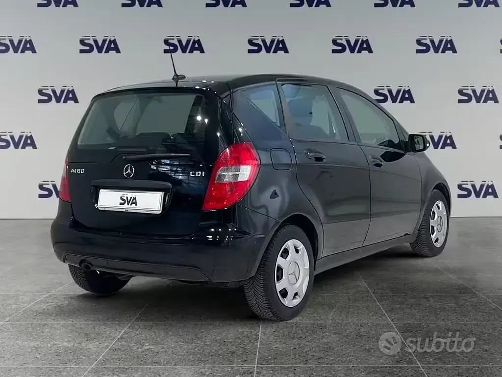 Usata Mercedes A180 Executive 109 CV (80 kW) 2013 Nero Utilitaria