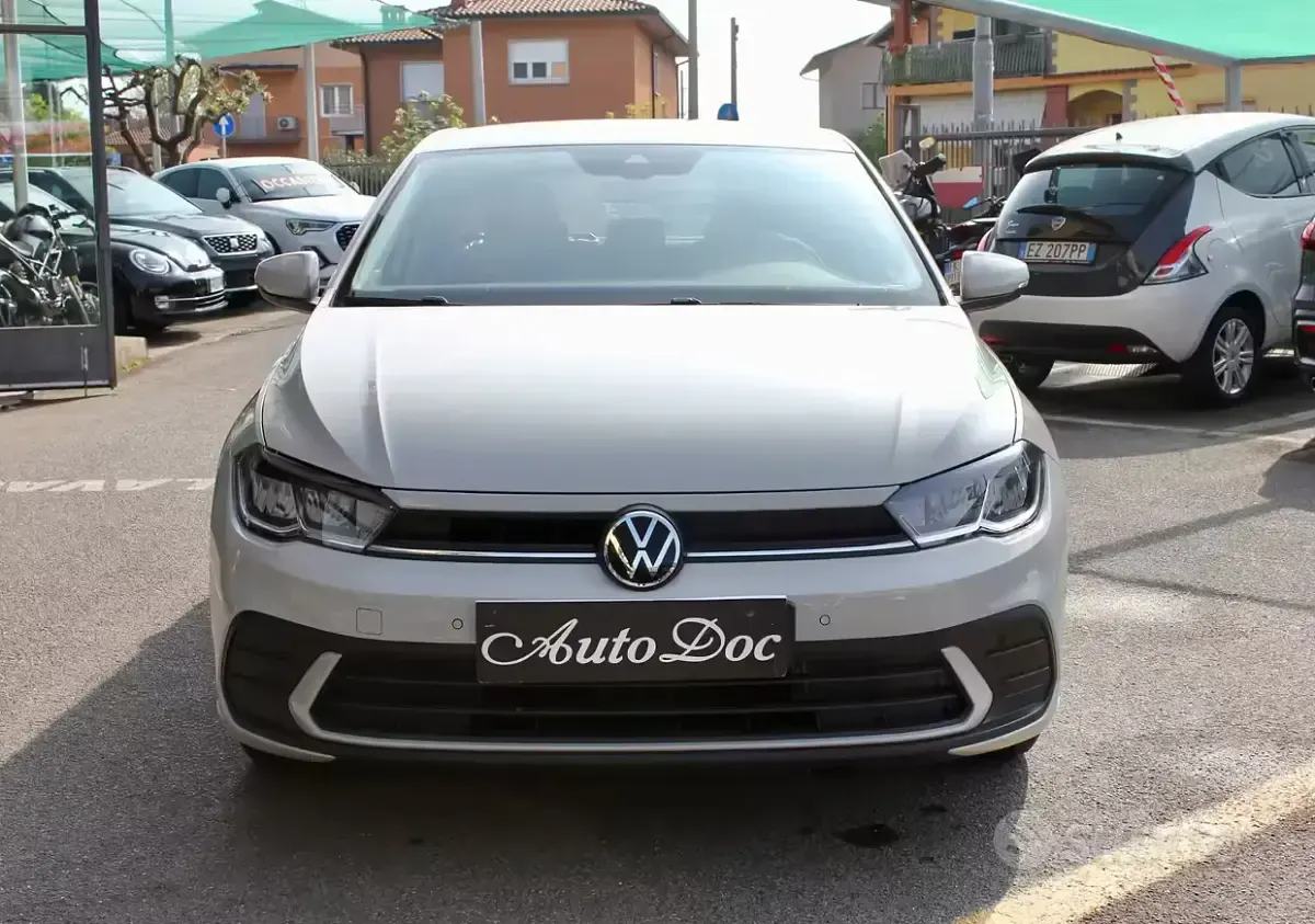 Usata VW Polo 80 CV (58 kW) 2023 Grigio Utilitaria