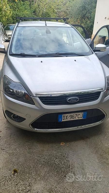 Usata Ford Focus 114 CV (83 kW) 2009 Argento Berlina