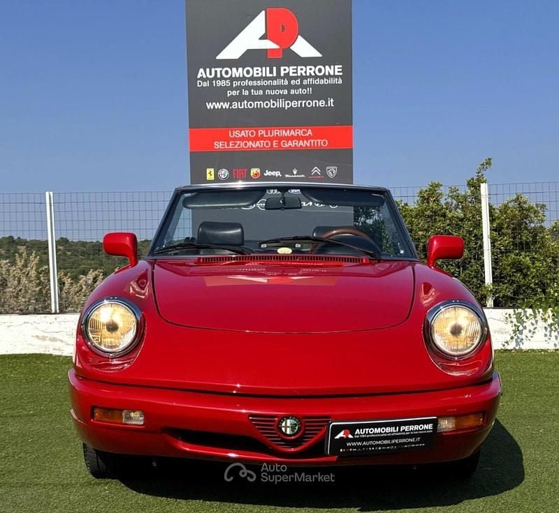 Usata Alfa Romeo Spider 106 CV (77 kW) 1992 Rosso Cabrio