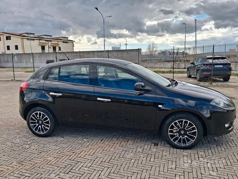 Usata Fiat Bravo 105 CV (77 kW) 2014 Nero Utilitaria