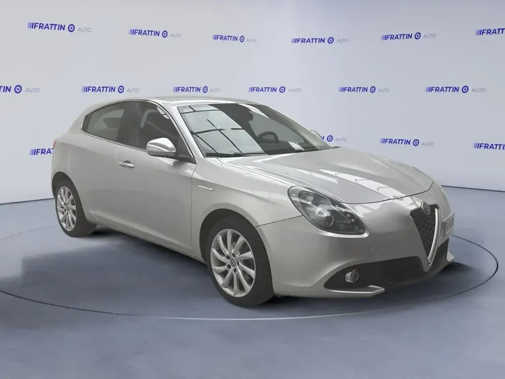 Second-hand Alfa Romeo Giulietta Business 120 CP (88 kW) 2016 Gri Hatchback