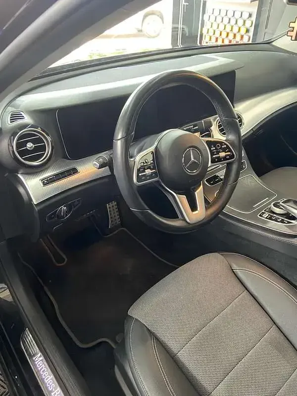 Usata Mercedes E300 Premium 224 CV (164 kW) 2019 Nero Station wagon