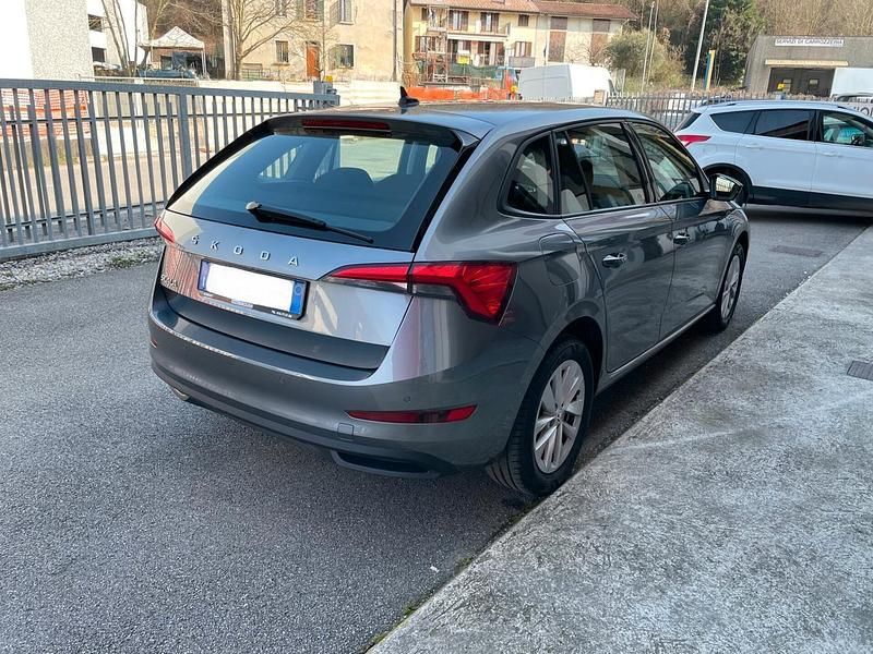 Brugt Skoda Scala Ambition 95 HK (69 kW) 2023 Grå Hatchback