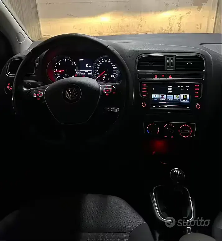 Usata VW Polo Comfortline 75 CV (55 kW) 2014 Grigio Utilitaria