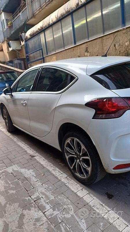 Usata Citroën DS4 111 CV (81 kW) 2012 Bianco Utilitaria