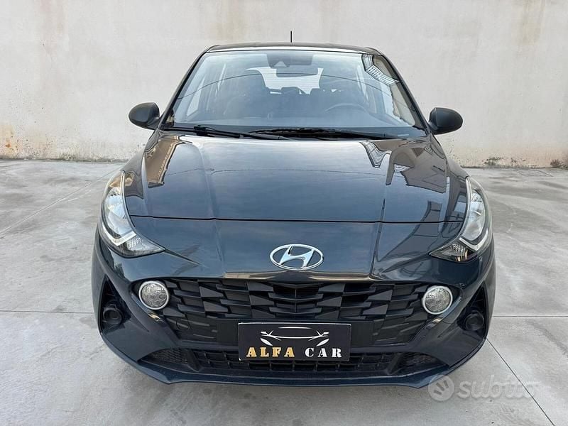 Usata Hyundai i10 Prime 67 CV (49 kW) 2022 Grigio Utilitaria