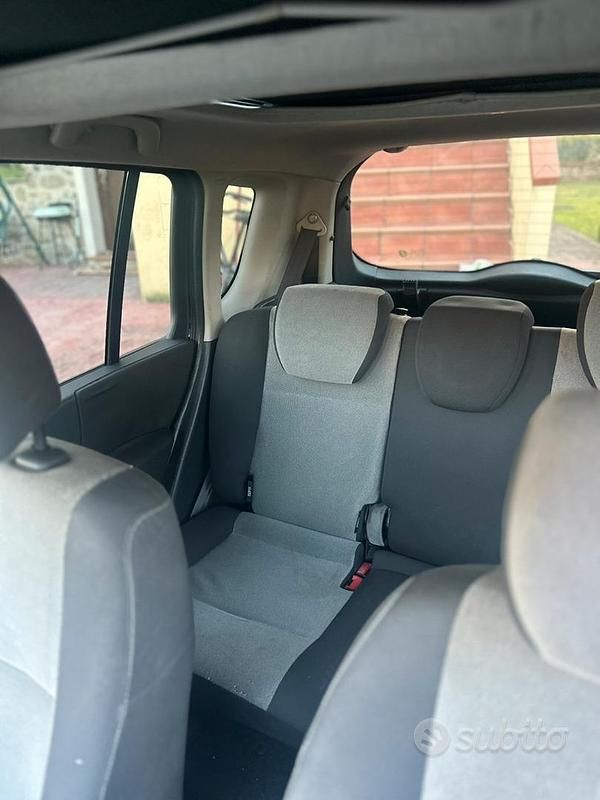 Usata Renault Modus 106 CV (77 kW) 2009 Nero Monovolume