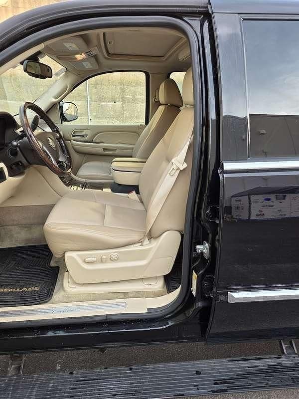 Nero Usata 2007 Cadillac Escalade SUV | 12.000 € - Immagine 1/4