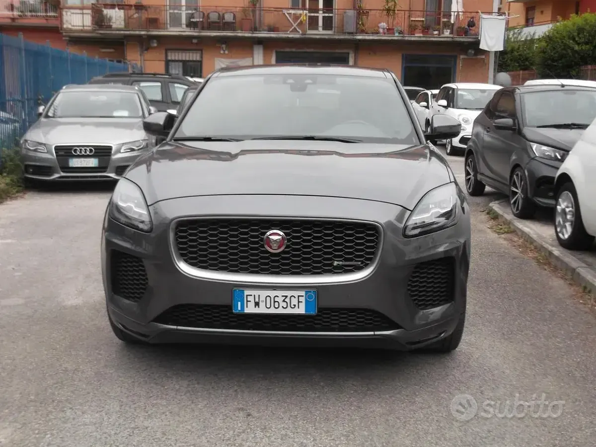 Usata Jaguar E-Pace R-Dynamic 150 CV (110 kW) 2019 Grigio SUV