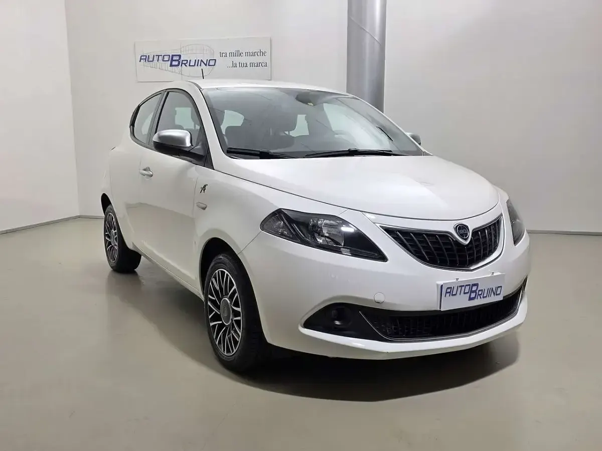 Usata Lancia Ypsilon S 69 CV (50 kW) 2022 Bianco Utilitaria