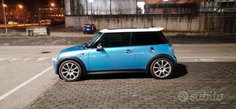 Usata Mini Cooper S 116 CV (85 kW) 2004 Blu Utilitaria