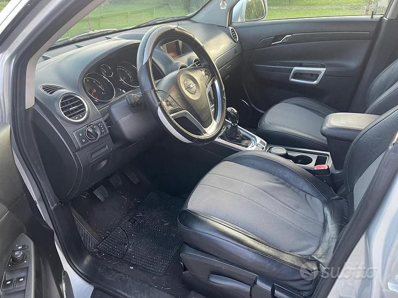 Usata Opel Antara 163 CV (119 kW) 2014 Grigio SUV