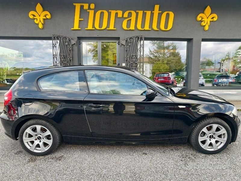 Brugt BMW 116 122 HK (89 kW) 2009 Grå Hatchback