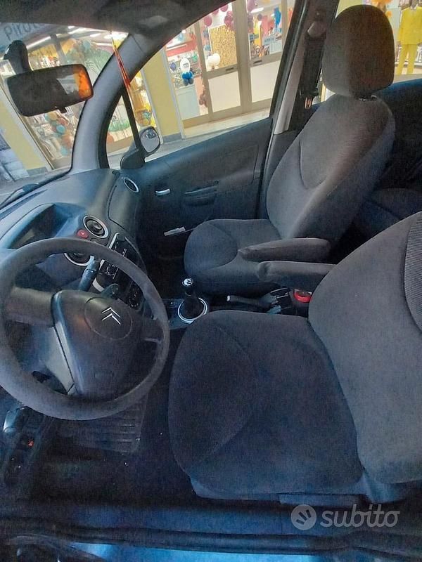 Usata Citroën C3 70 CV (51 kW) 2005 Grigio Berlina