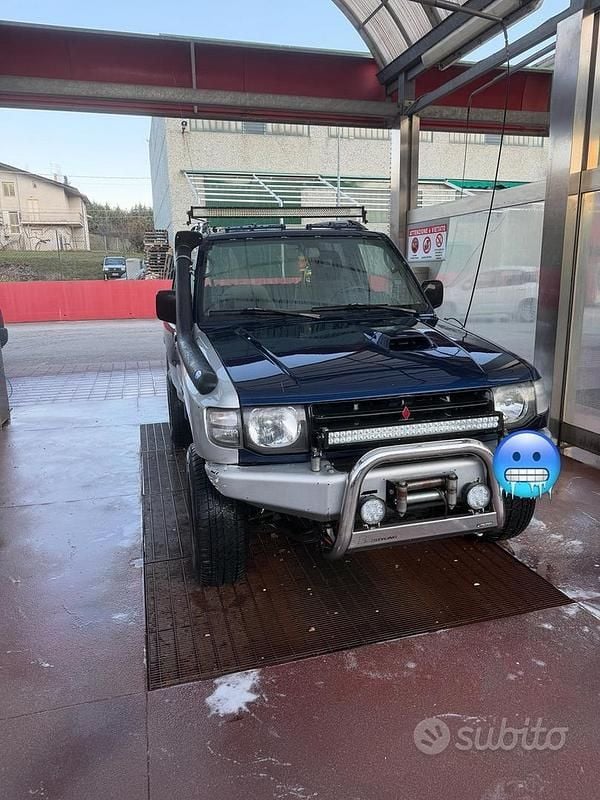 Usata Mitsubishi Pajero 125 CV (91 kW) 2000 Blu SUV