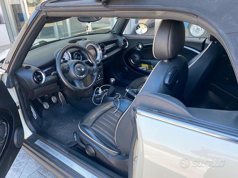 Usata Mini Cooper S Cabriolet 2010 Bianco Cabrio