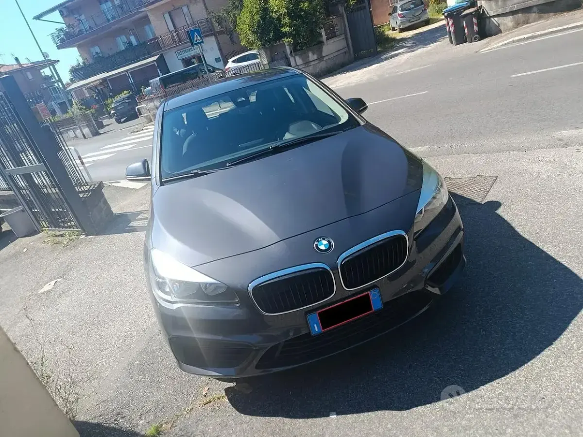 Usata BMW 218 Advantage 150 CV (110 kW) 2018 Grigio Station wagon